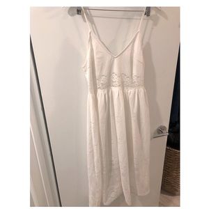White midi dress with lace waist
